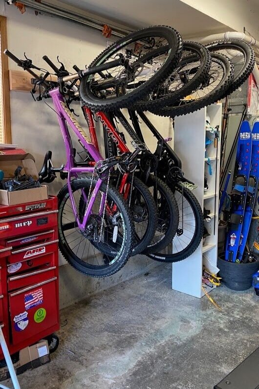 Lolo Racks 6 bike rack for 2" hitch with standard pull pin tilting